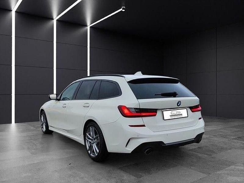 Gebraucht BMW 330 M Sport 286 PS (210 kW) 2022 Weiß Kombi
