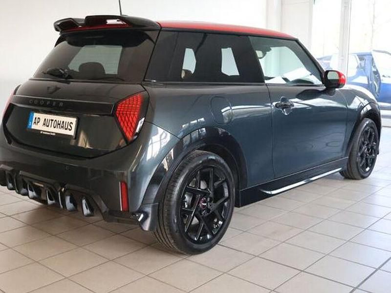 Gebraucht Mini John Cooper Works 156 PS (114 kW) 2024 Schwarz Kleinwagen