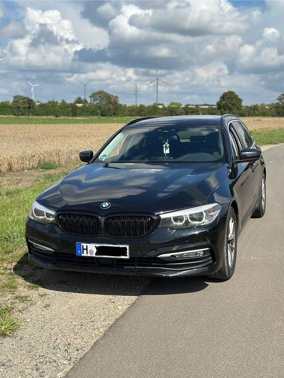 Schwarz Gebraucht 2017 BMW 520 Kombi | 16.500 € (Etwas zu teuer) - Bild 1/4