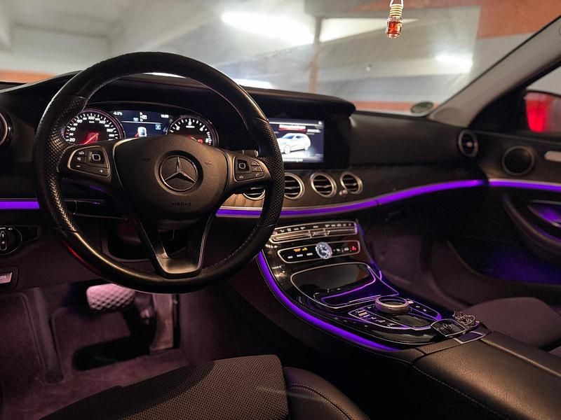 Gebraucht Mercedes E220 2017 Schwarz Kombi