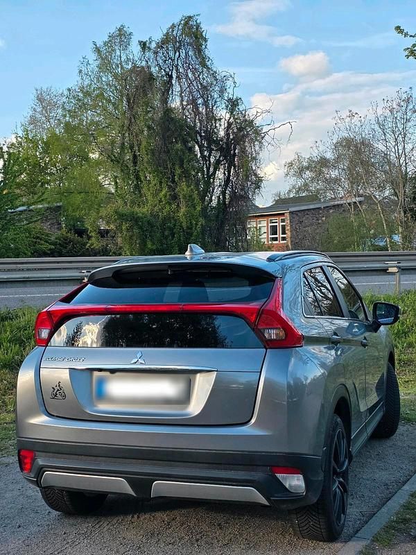 Gebraucht Mitsubishi Eclipse Cross 163 PS (119 kW) 2021 Silber SUV