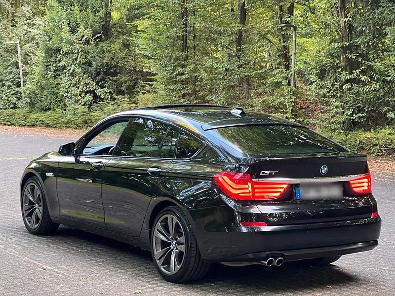 Schwarz Gebraucht 2010 BMW 530 Gran Turismo SUV | 11.999 € - Bild 1/4