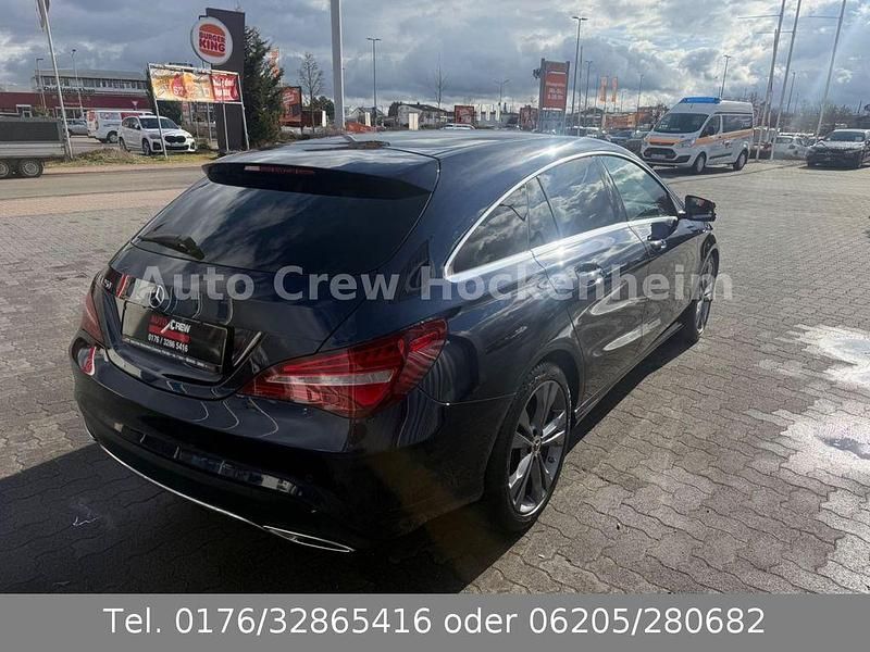 Gebraucht Mercedes CLA250 211 PS (155 kW) 2018 Blau Coupé