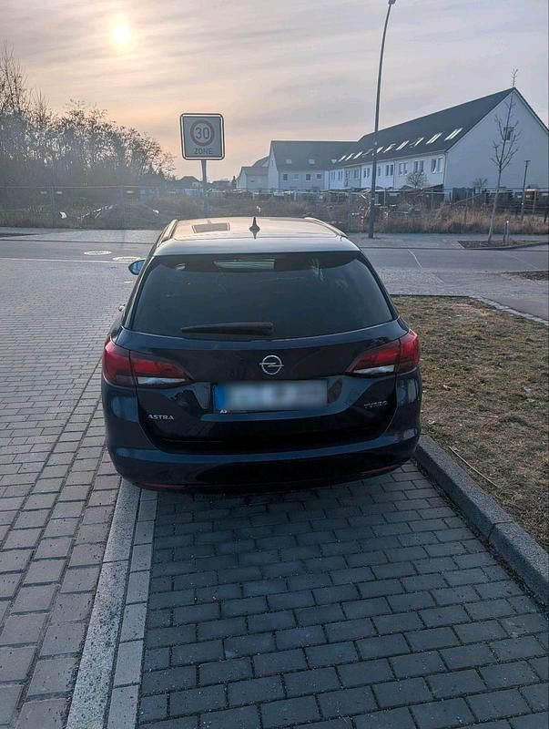 Gebraucht Opel Astra 150 PS (110 kW) 2017 Blau Kombi