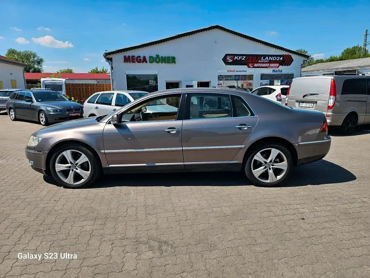 Gebraucht VW Phaeton 250 PS (183 kW) 2010 Braun Limousine