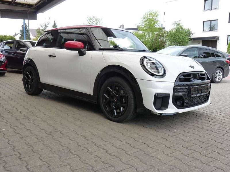 Weiß Gebraucht 2024 Mini John Cooper Works Coupé Coupé | 28.150 € (Fairer Preis) - Bild 1/4