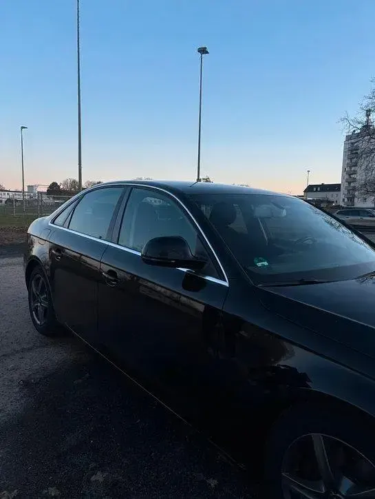 Używany Audi A4 159 KM (116 kW) 2009 Czarny Sedan/Limuzyna