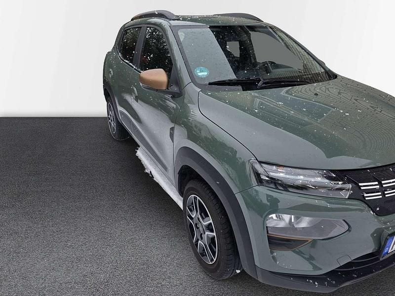 Gebraucht Dacia Spring Extreme 47 kW (65 PS) 2023 Grün "flechtengrau" Kleinwagen