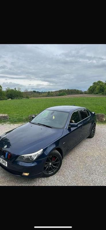 Blau Gebraucht 2007 BMW 520 Limousine | 3.200 € (Superpreis) - Bild 1/4