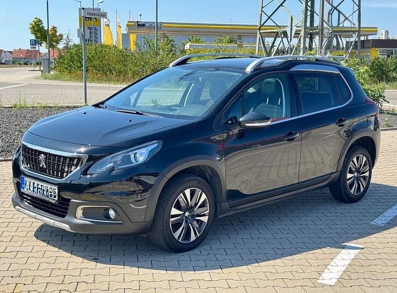 Schwarz Gebraucht 2019 Peugeot 2008 Signature Sky SUV | 11.999 € (Guter Preis) - Bild 1/4