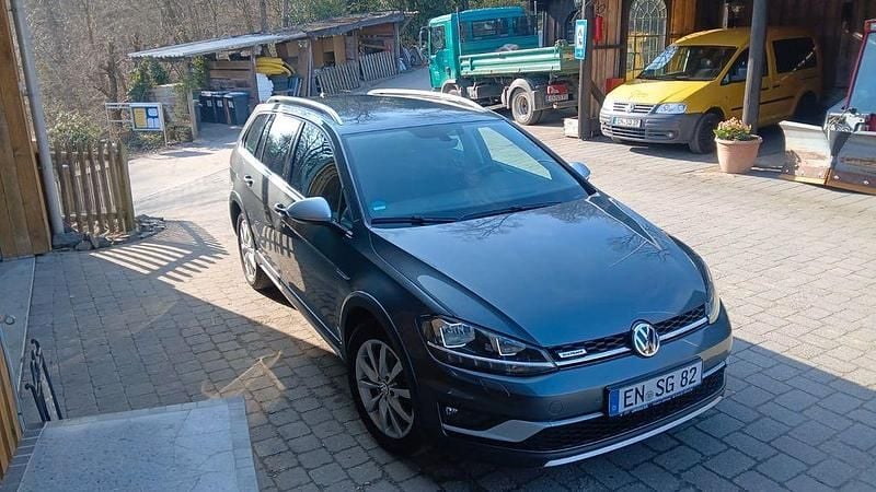 Gebraucht VW Golf Alltrack 184 PS (135 kW) 2019 Grau Kombi