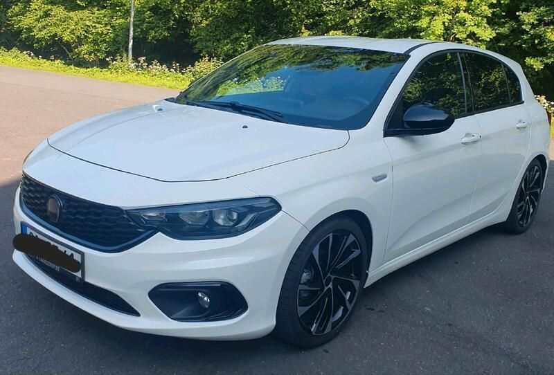 Weiß Gebraucht 2019 Fiat Tipo S Kleinwagen | 12.000 € (Fairer Preis) - Bild 1/4