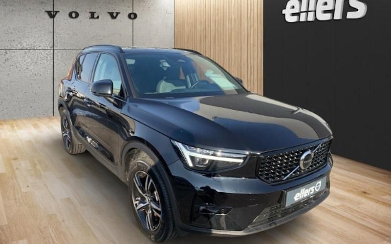 Gebraucht Volvo XC40 Plus 163 PS (119 kW) 2025 Schwarz SUV
