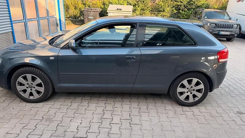 Second-hand Audi A3 102 CP (75 kW) 2007 Gri Hatchback