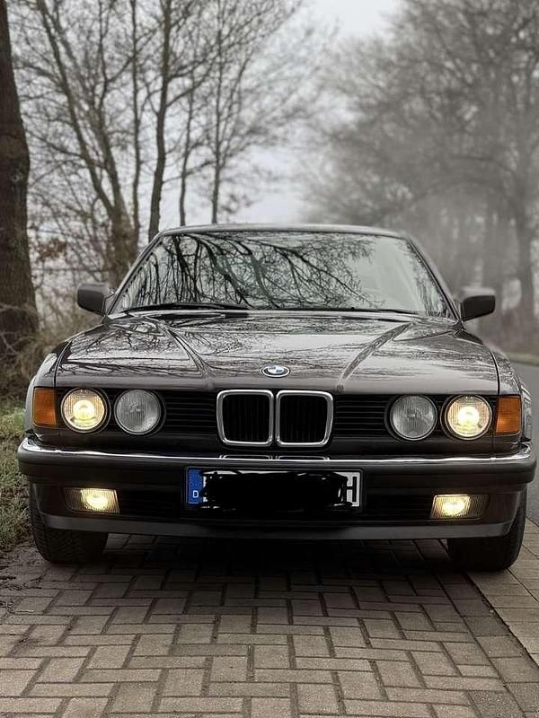 Second-hand BMW 730 188 CP (138 kW) 1990 Berlinǎ