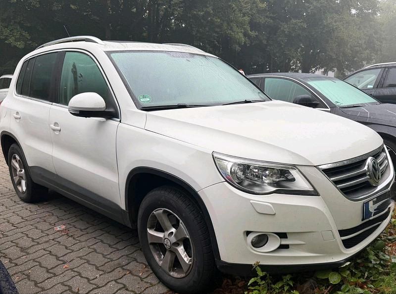 Weiß Gebraucht 2008 VW Tiguan Highline SUV | 4.600 € (Guter Preis) - Bild 1/4