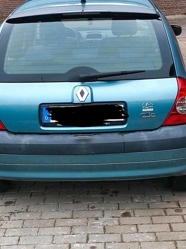 Gebraucht Renault Clio II 75 PS (55 kW) 2003 Grün Limousine