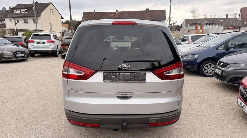 Gebraucht Ford Galaxy Titanium 140 PS (102 kW) 2012 Silber Van / Kleinbus