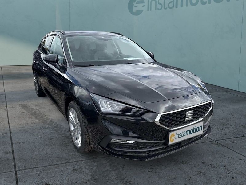 Schwarz Gebraucht 2024 Seat Leon Style Van / Kleinbus | 33.240 € (Etwas zu teuer) - Bild 1/4