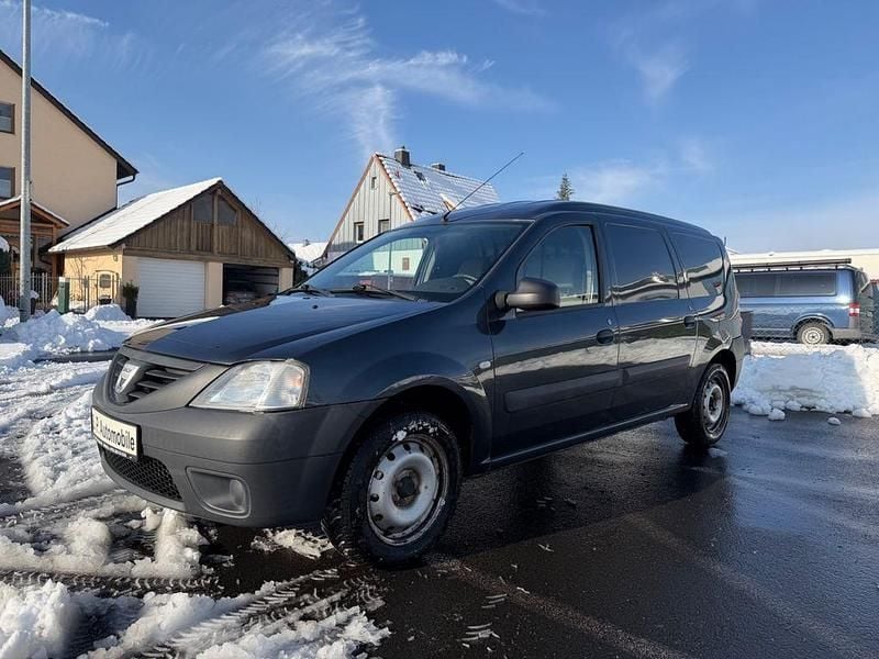 Grau Gebraucht 2009 Dacia Logan Ambiance Limousine | 1.950 € (Fairer Preis) - Bild 1/4