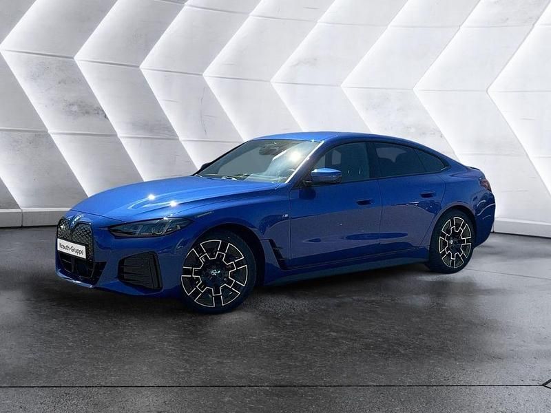 Blau Gebraucht 2025 BMW i4 M Sport Limousine | 63.900 € (Teuer) - Bild 1/3