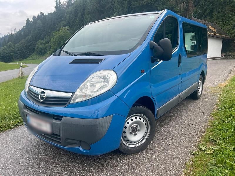 Blau Gebraucht 2008 Opel Vivaro Van | 6.900 € (Fairer Preis) - Bild 1/4