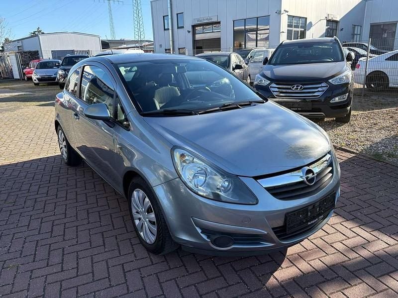 Gebraucht Opel Corsa Edition 69 PS (50 kW) 2010 Silbersee/perl silber (m2) Kleinwagen