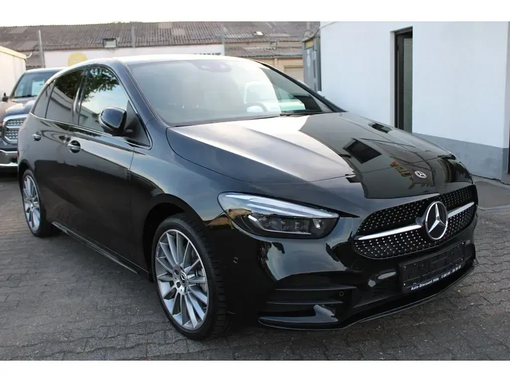 Gebraucht Mercedes B250 AMG 160 PS (117 kW) 2022 Schwarz Kleinwagen