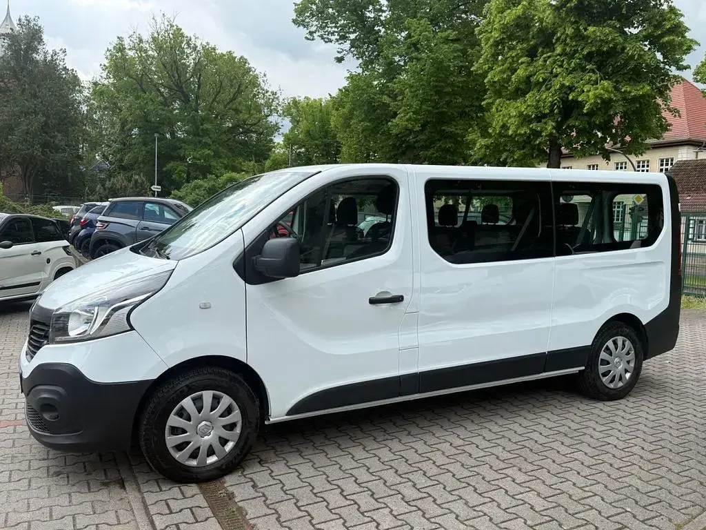 Gebraucht Renault Trafic Expression 125 PS (91 kW) 2018 Weiß Van / Kleinbus