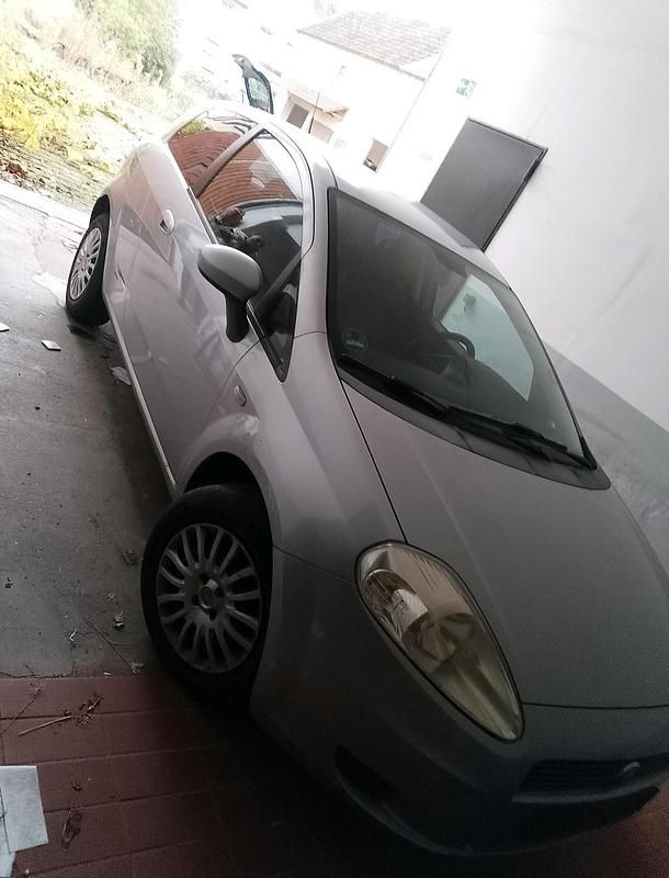Silber Gebraucht 2008 Fiat Punto Kleinwagen | 1.200 € (Guter Preis) - Bild 1/4