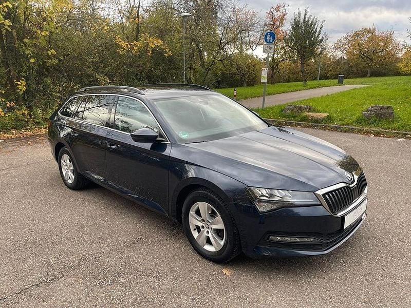 Blau Gebraucht 2020 Skoda Superb Ambition Kombi | 18.699 € (Guter Preis) - Bild 1/4