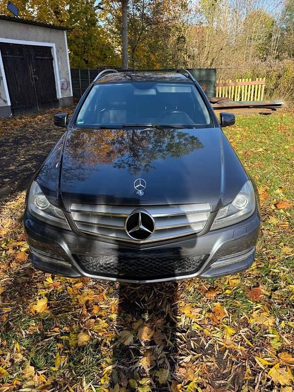 Grau Gebraucht 2014 Mercedes C220 Avantgarde Kombi | 13.000 € (Guter Preis) - Bild 1/4