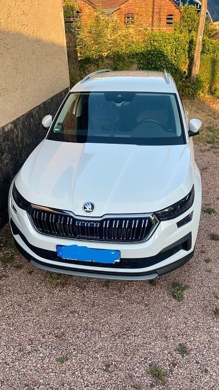 Weiß Gebraucht 2023 Skoda Kodiaq Style SUV | 39.700 € (Guter Preis) - Bild 1/4