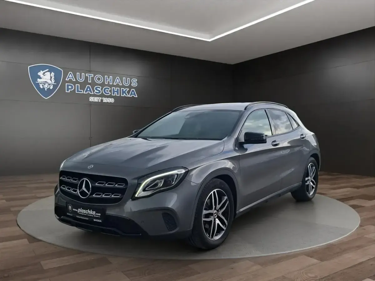 Gebraucht Mercedes GLA200 Urban 156 PS (114 kW) 2020 SUV