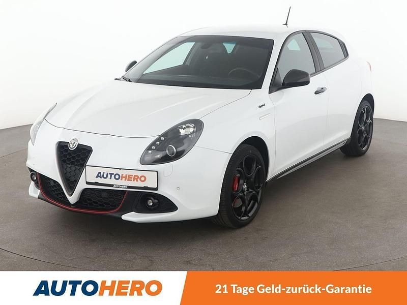 Weiß Gebraucht 2021 Alfa Romeo Giulietta Sprint Kleinwagen | 17.790 € (Fairer Preis) - Bild 1/3