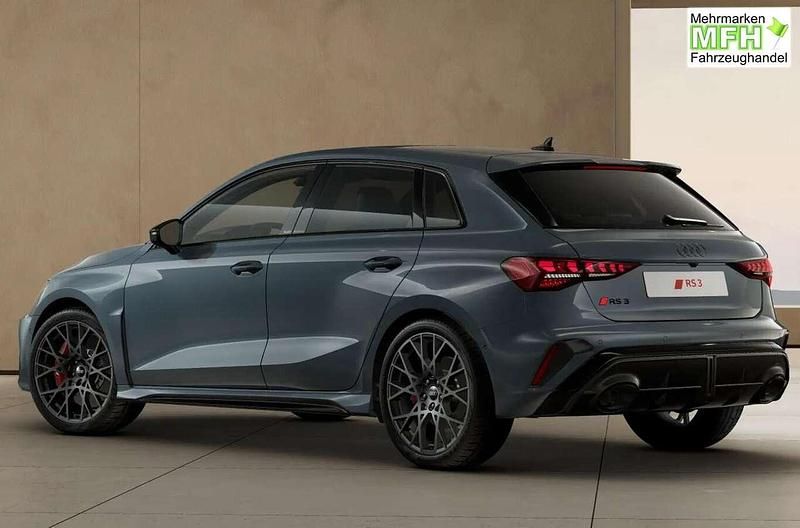 Neu Audi RS3 400 PS (294 kW) 2026 Kemoragrau metallic Limousine