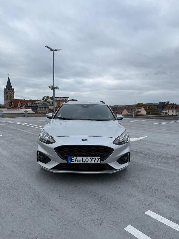 Silber Gebraucht 2019 Ford Focus ST-Line Kombi | 7.200 € (Superpreis) - Bild 1/4