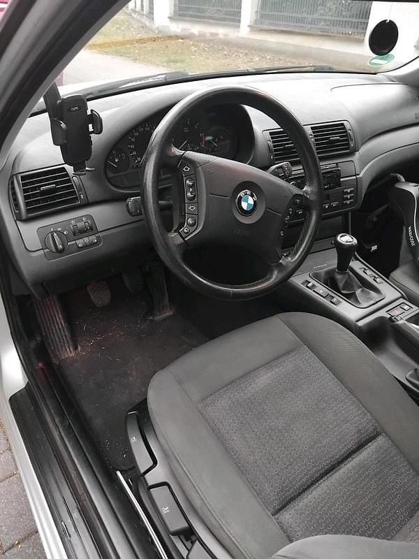 Gebraucht BMW 316 116 PS (85 kW) 2002 Grau Kombi