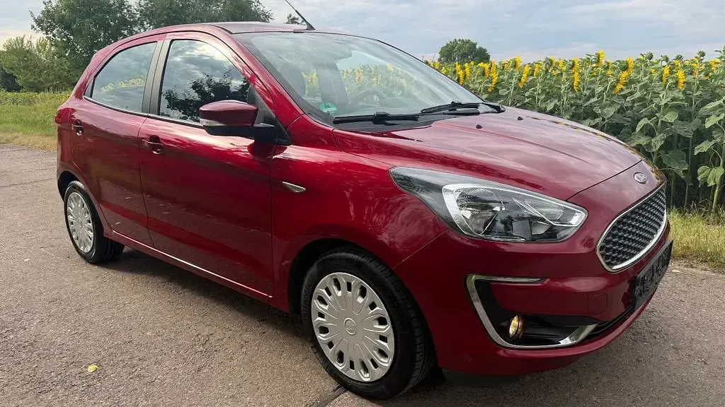 Gebraucht Ford Ka 86 PS (63 kW) 2018 Rot Limousine
