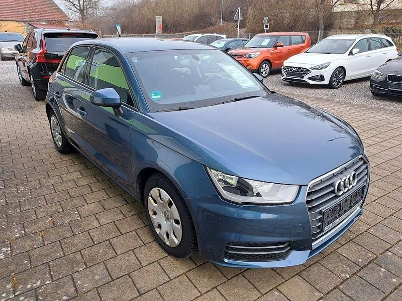 Gebraucht Audi A1 Sportback Basis 95 PS (69 kW) 2016 Blau Kleinwagen