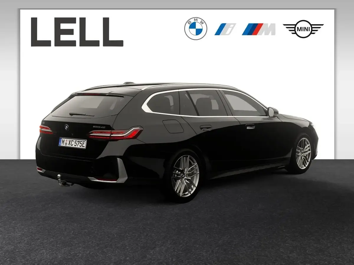 Neu BMW i5 Sport Line 250 kW (340 PS) 2026 Saphirschwarz Kombi