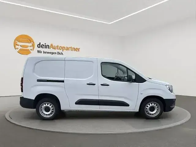 Gebraucht Opel Combo Edition 102 PS (75 kW) 2022 Casabl/arctic/eisweiss/kaolin Van / Kleinbus