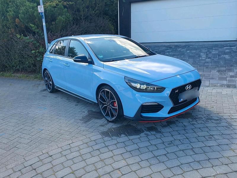 Blau Gebraucht 2018 Hyundai i30 N Performance Limousine | 23.500 € (Fairer Preis) - Bild 1/4