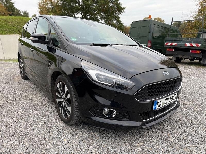 Schwarz Gebraucht 2019 Ford S-MAX ST-Line Van / Kleinbus | 13.900 € (Teuer) - Bild 1/4