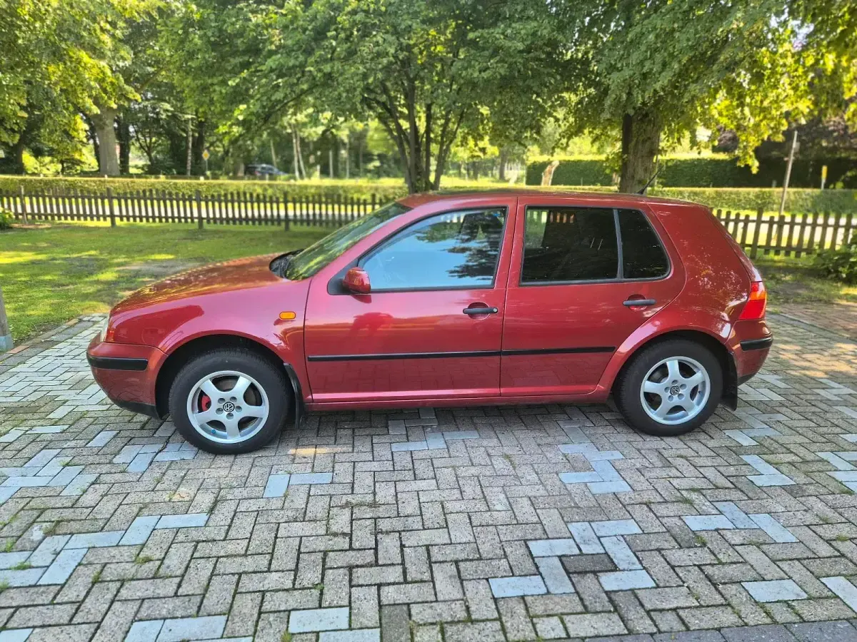 Gebraucht VW Golf III 75 PS (55 kW) 1998 Rot Limousine