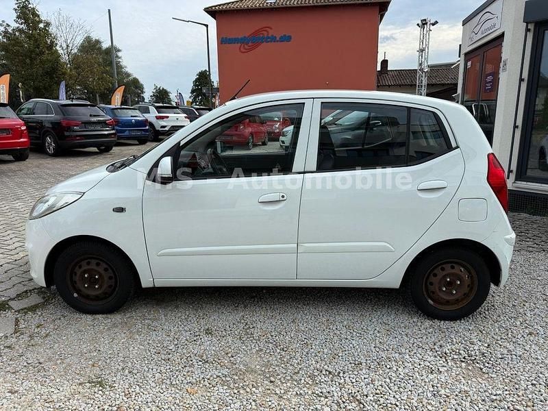 Gebraucht Hyundai i10 Classic 69 PS (50 kW) 2012 Weiß Kleinwagen