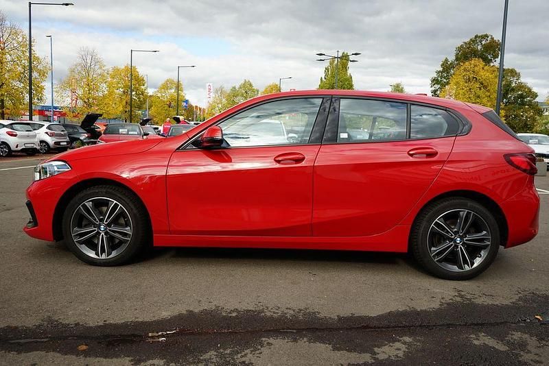 Gebraucht BMW 118 Sport Line 140 PS (102 kW) 2019 Rot Kleinwagen