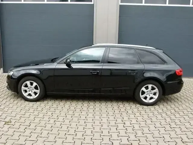 Gebraucht Audi A4 Sport 143 PS (105 kW) 2011 Schwarz Kombi