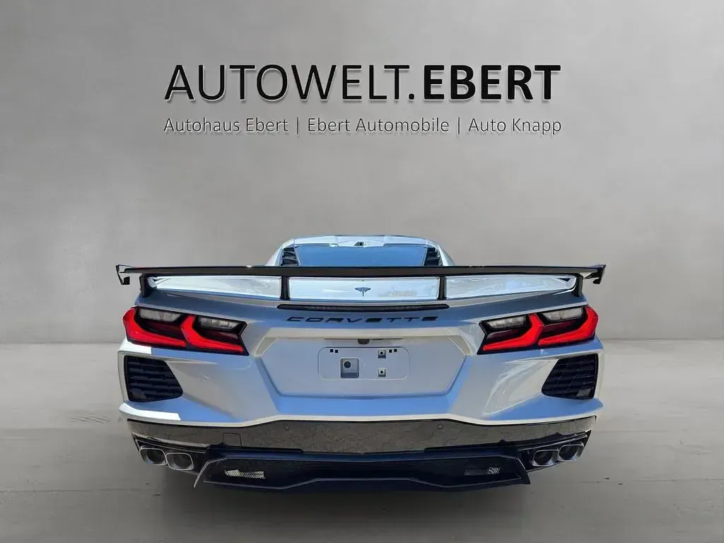 Neu Corvette C8 481 PS (353 kW) 2026 Silber Coupé