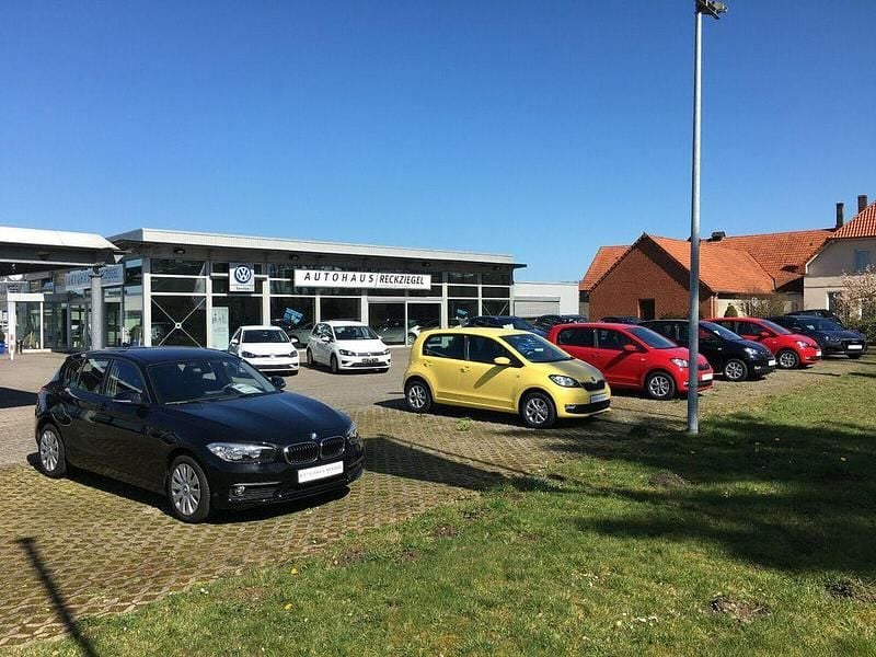 Gebraucht VW Caddy Comfortline 125 PS (91 kW) 2016 Blau Van / Kleinbus